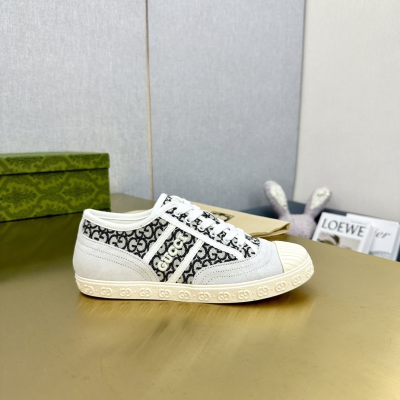 G*u*i casual shoes